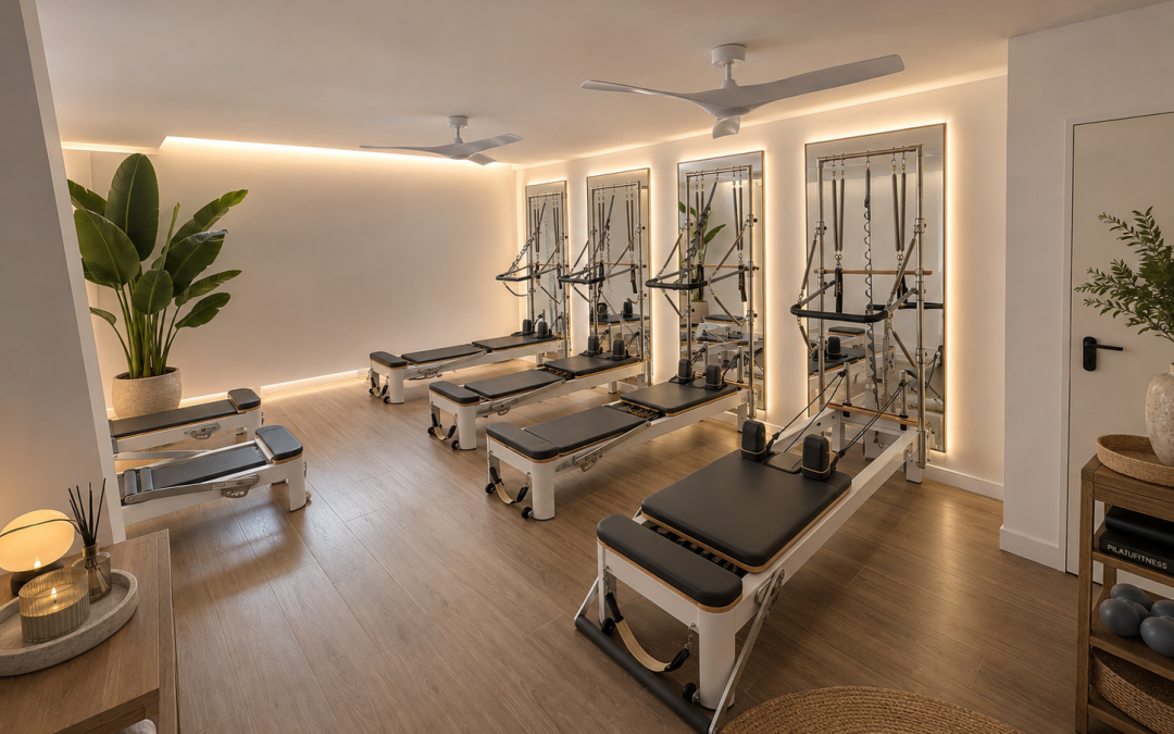 ala de Pilates Reformer con seis máquinas de madera para clases en grupos reducidos en Jaén